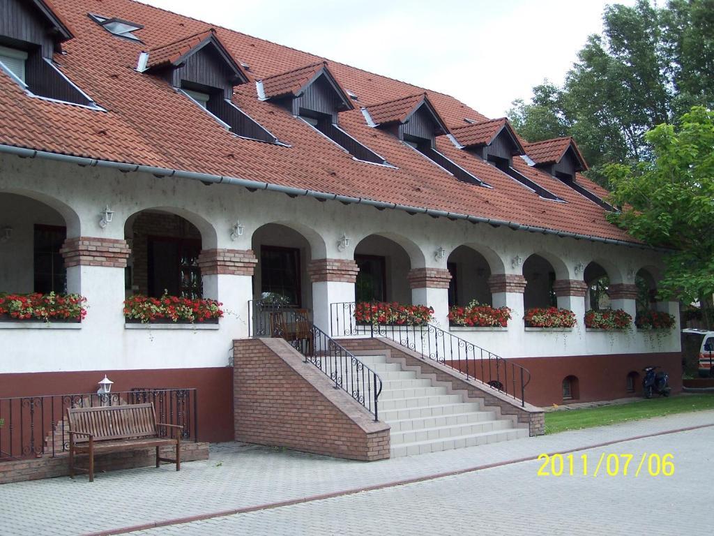 Bed and Breakfast Bajor Panzio Kecskemét Exterior foto